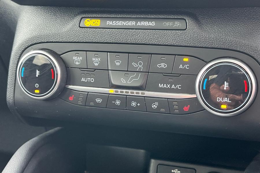 Ford KUGA Photo autoimg-1828f15945aef738d8eaab2322408d98c471f369.jpg