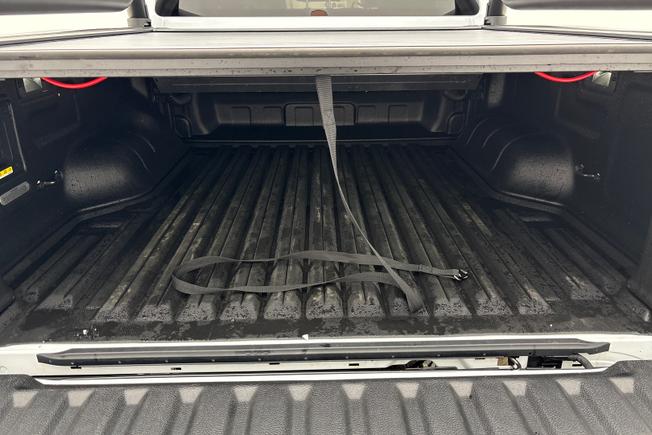 VOLKSWAGEN Amarok Photo 12