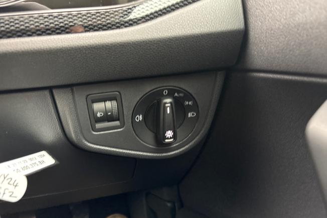 VOLKSWAGEN Polo Photo 26