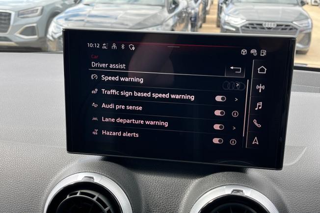 AUDI Q2 Photo 26