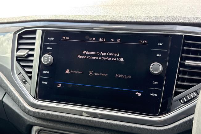 Volkswagen T-Roc Photo 28