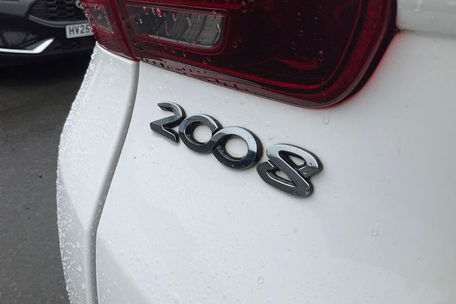 Peugeot 2008 Photo autoimg-18337bea09c3530a7dd2cb2da3f2eb5f9d0d7cec.jpg