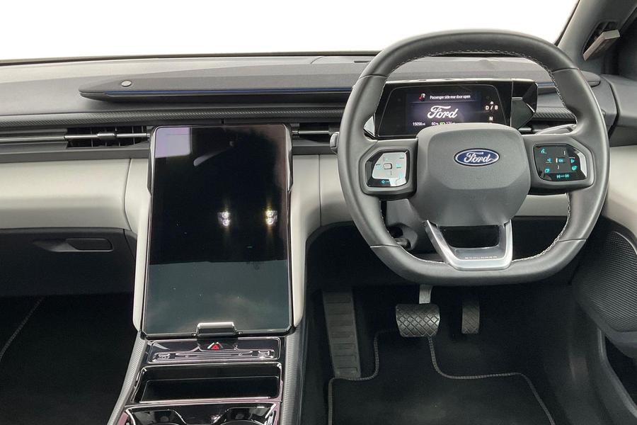 Ford Explorer Photo autoimg-183687e87c69862771c6aadbfd4aead4e10b7f17.jpg