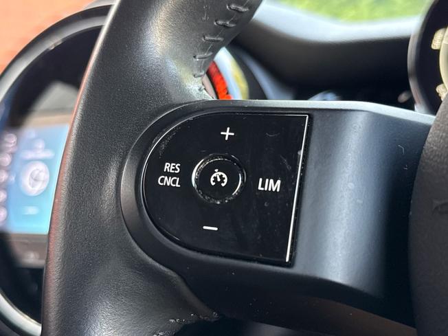MINI Electric Hatch Photo 16