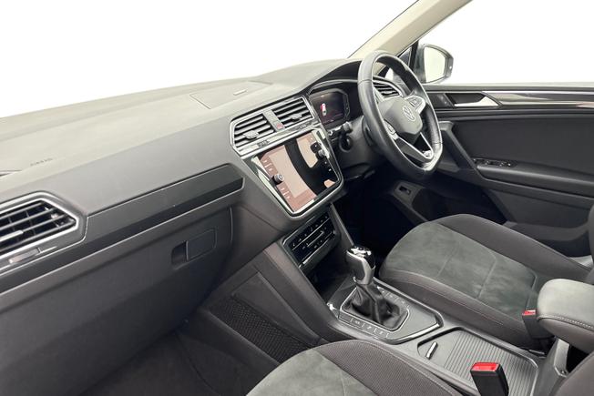 Volkswagen Tiguan Photo 2