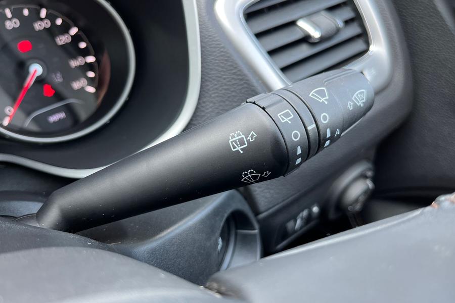Jeep Compass Photo autoimg-183dd9f7db5f8d3037abb9e4e2f6685acfe95091.jpg