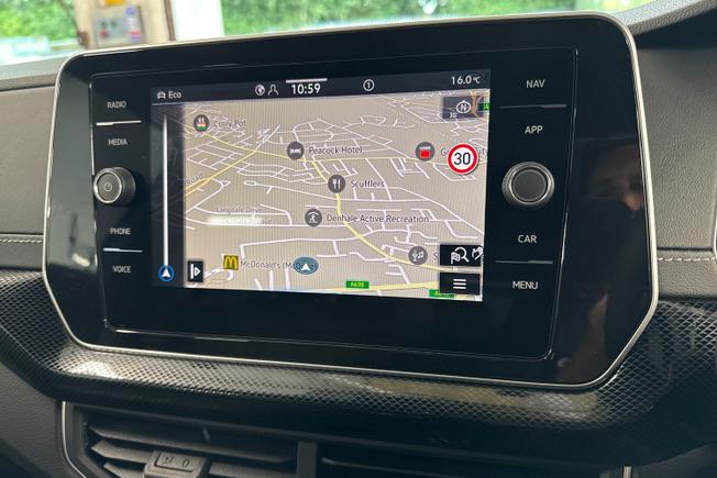 VOLKSWAGEN T-Cross Photo 14