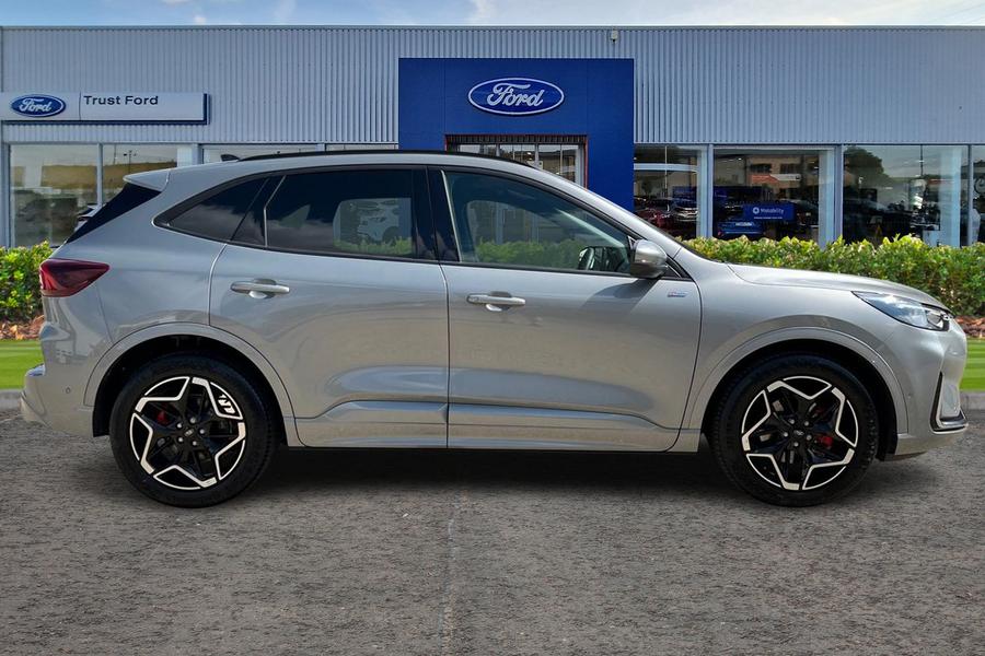 Ford Kuga Photo autoimg-1840abe838b082e1e93aae2e5aa6d64d5670ff63.jpg