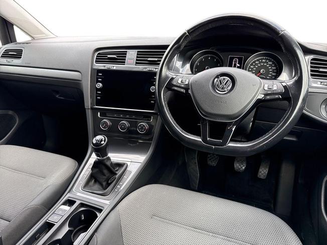 VOLKSWAGEN Golf Photo 11