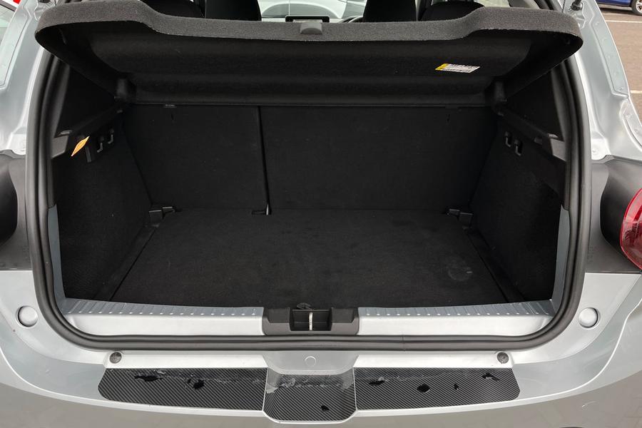Dacia Sandero Stepway Photo autoimg-1847659da02f227ab44a7e4775a41cb09b0770a9.jpg