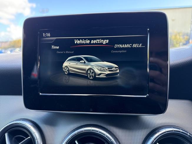 MERCEDES-BENZ CLA Class Photo 38