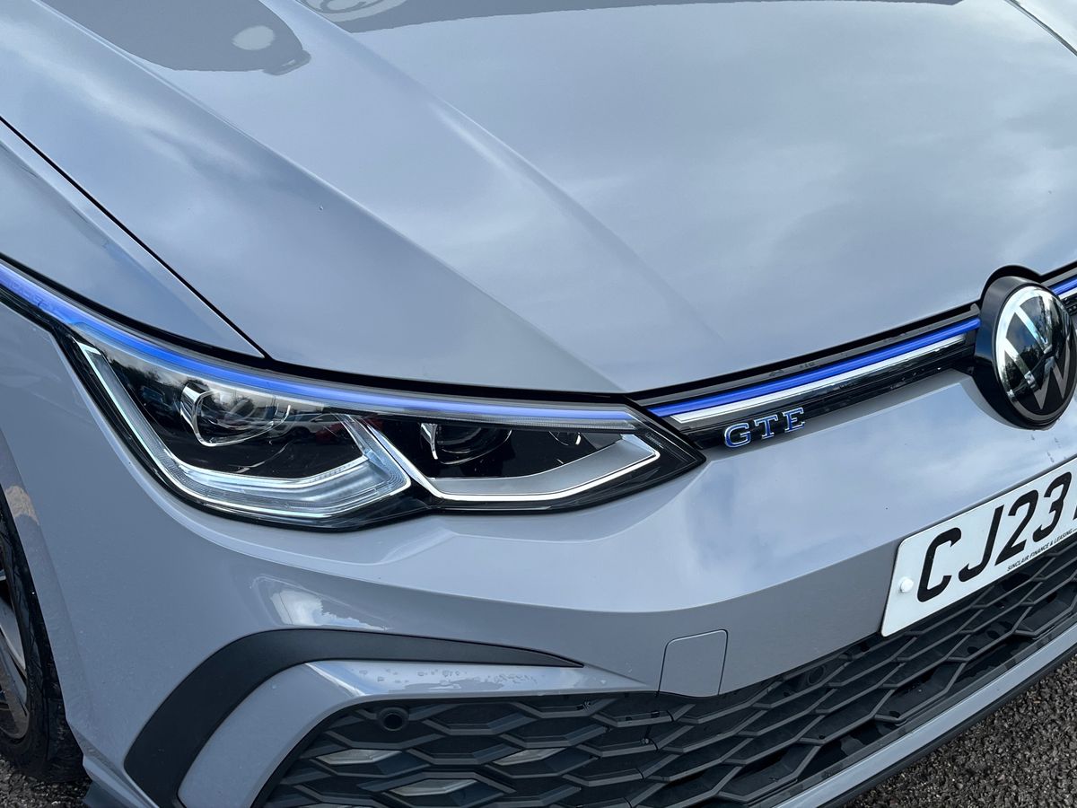 Volkswagen Golf Photo 17