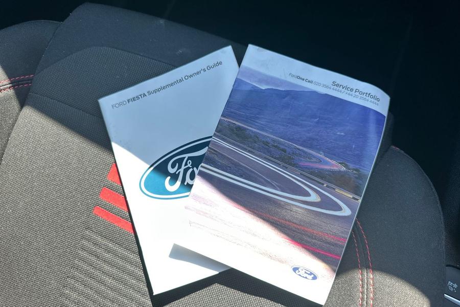 Ford FIESTA Photo autoimg-18585ef79974b0f29405a6f7937510cce60fb2f6.jpg