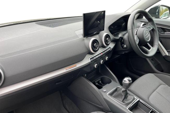 AUDI Q2 Photo 2
