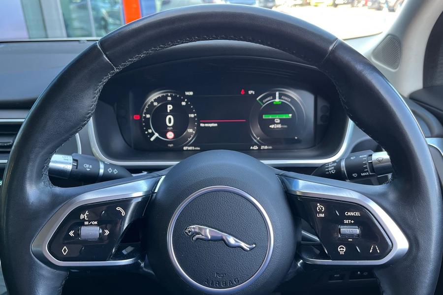 Jaguar I-PACE Photo autoimg-186329f04d61b4c2d4d7fd49a0ed0337c4569e58.jpg