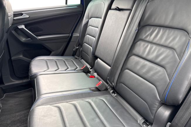 VOLKSWAGEN Tiguan Photo 9