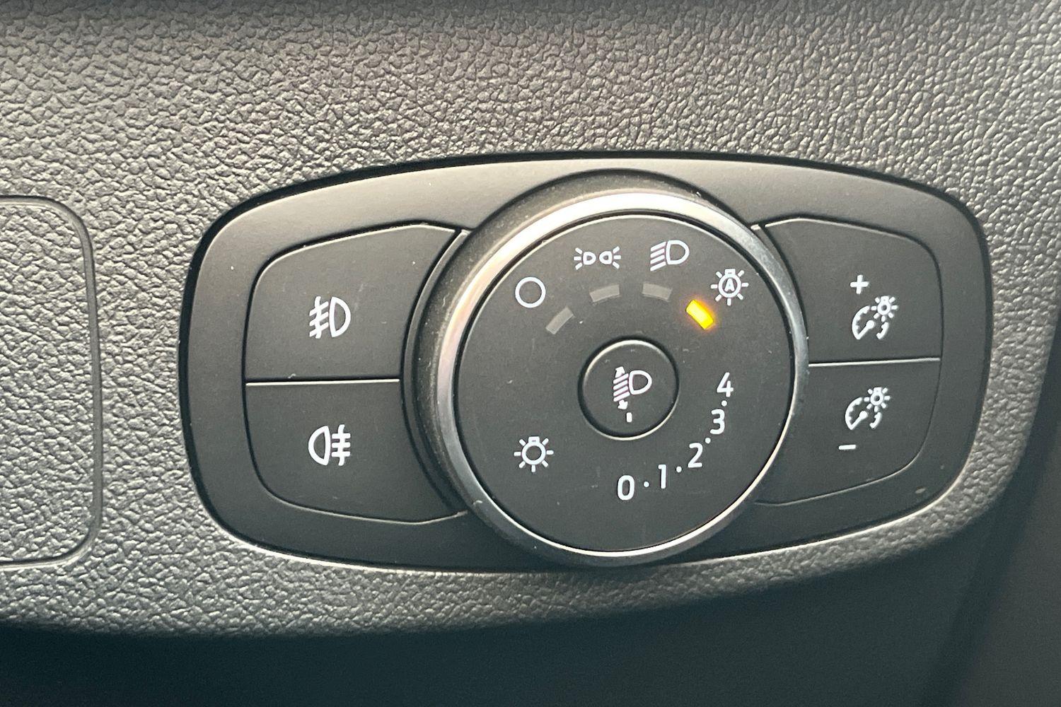 Ford FOCUS Photo 39