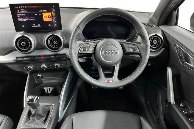 AUDI Q2 Photo 11