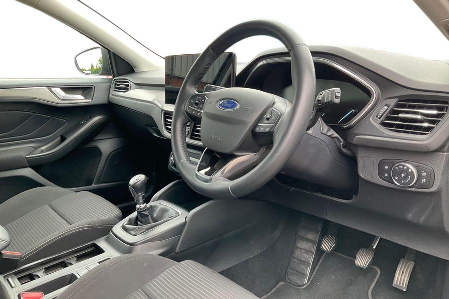 Ford Focus Photo autoimg-186980baea7518f45507db5249a9ad5d6a1f7233.jpg