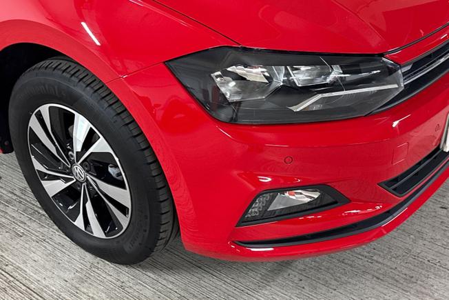VOLKSWAGEN Polo Photo 19
