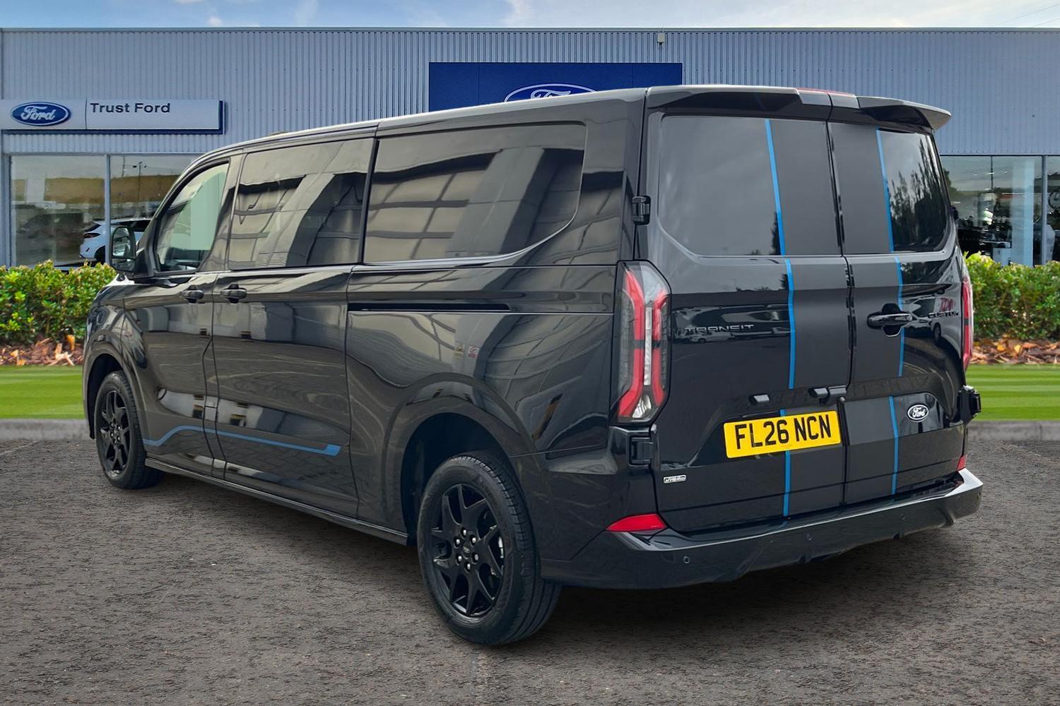 Ford TRANSIT CUSTOM Photo 1