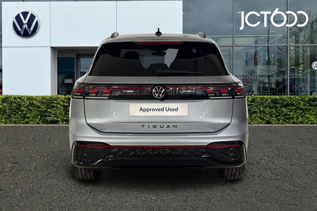VOLKSWAGEN Tiguan Photo 7