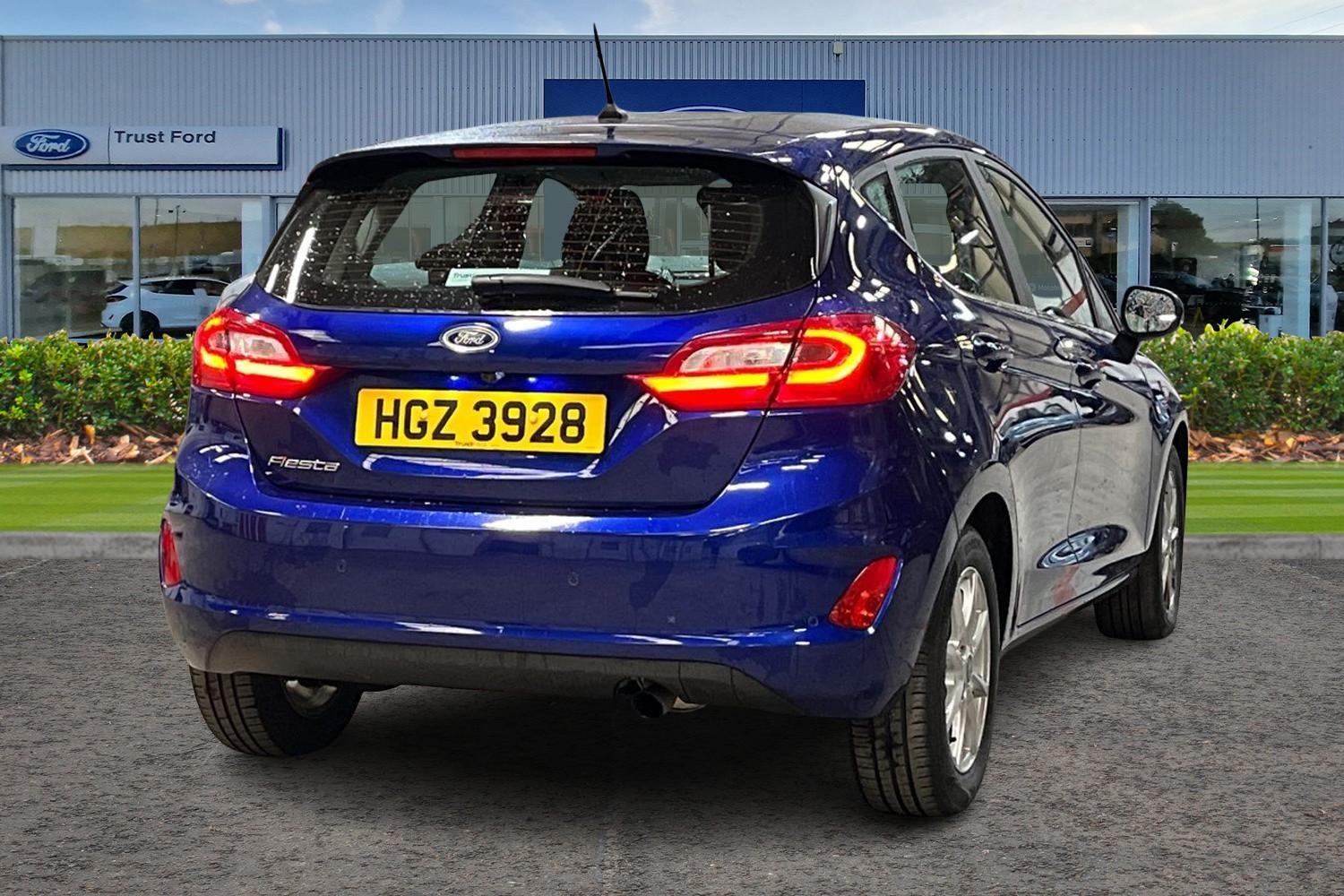 Ford FIESTA Photo 3