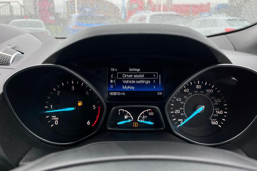 Ford KUGA Photo autoimg-187af5470e0facb0dd7eef6195e20bd7baa65be2.jpg