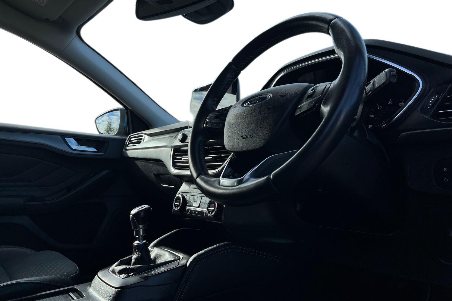 Ford FOCUS Photo 8