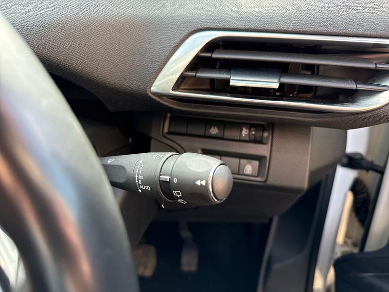 Used Peugeot 3008 EK22WWT 46