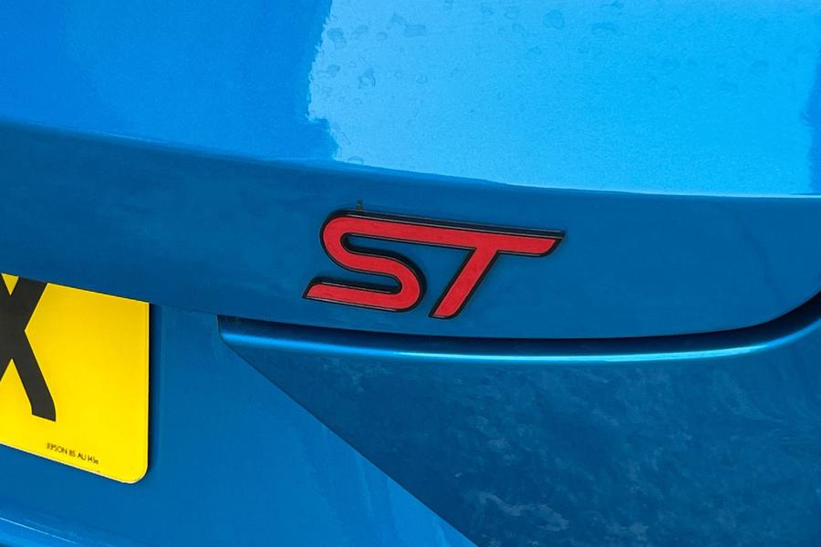 Ford PUMA Photo autoimg-1881d037035888e8ffe1d61dfb3de37d9520f9f2.jpg