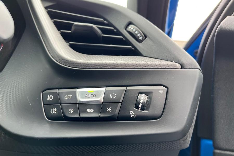 BMW 1 SERIES Photo autoimg-1888fa2289d768827e849df7af009df2ce86f852.jpg