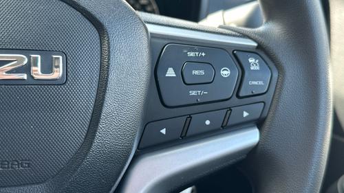 Isuzu D-MAX Photo autoimg-18894079c5c2b98a70793bddf10ae17f87343ada.jpg