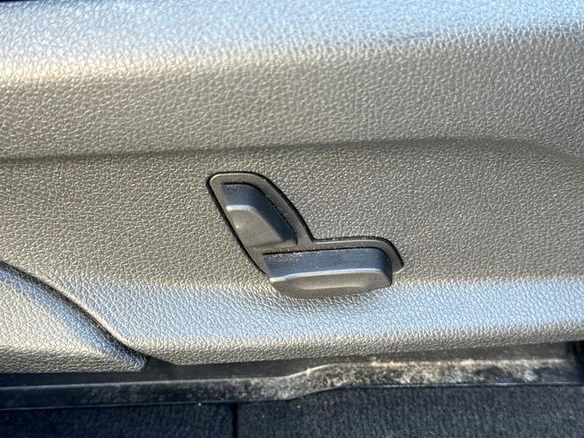 MERCEDES-BENZ GLC Photo 48
