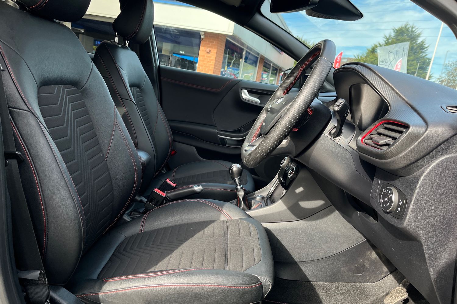 Ford PUMA Photo 16
