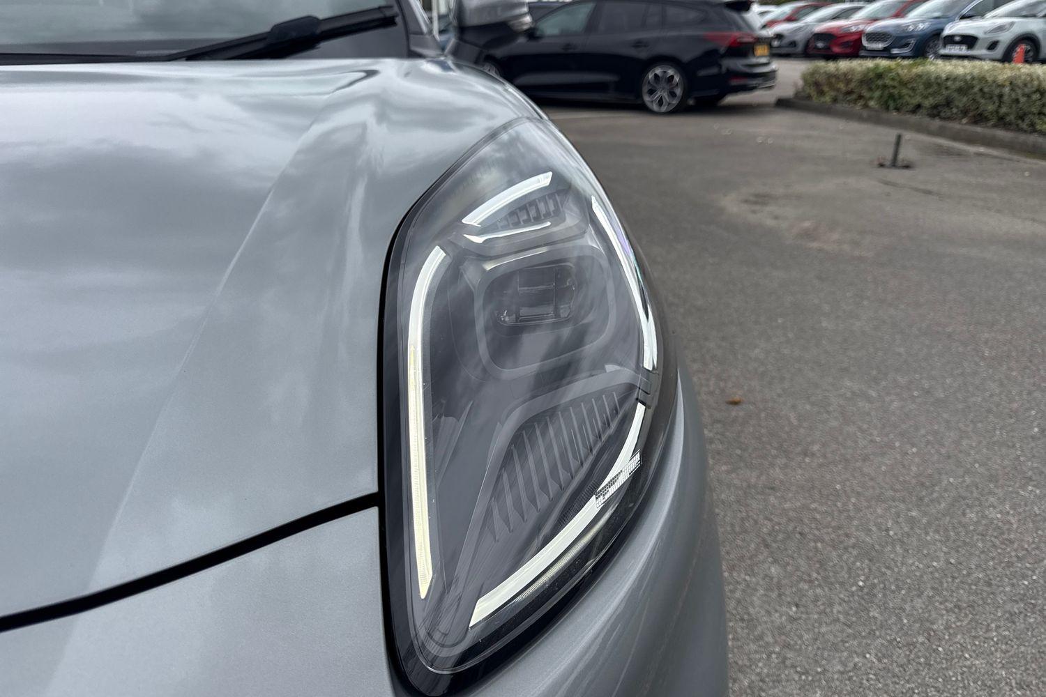 Ford PUMA Photo 38