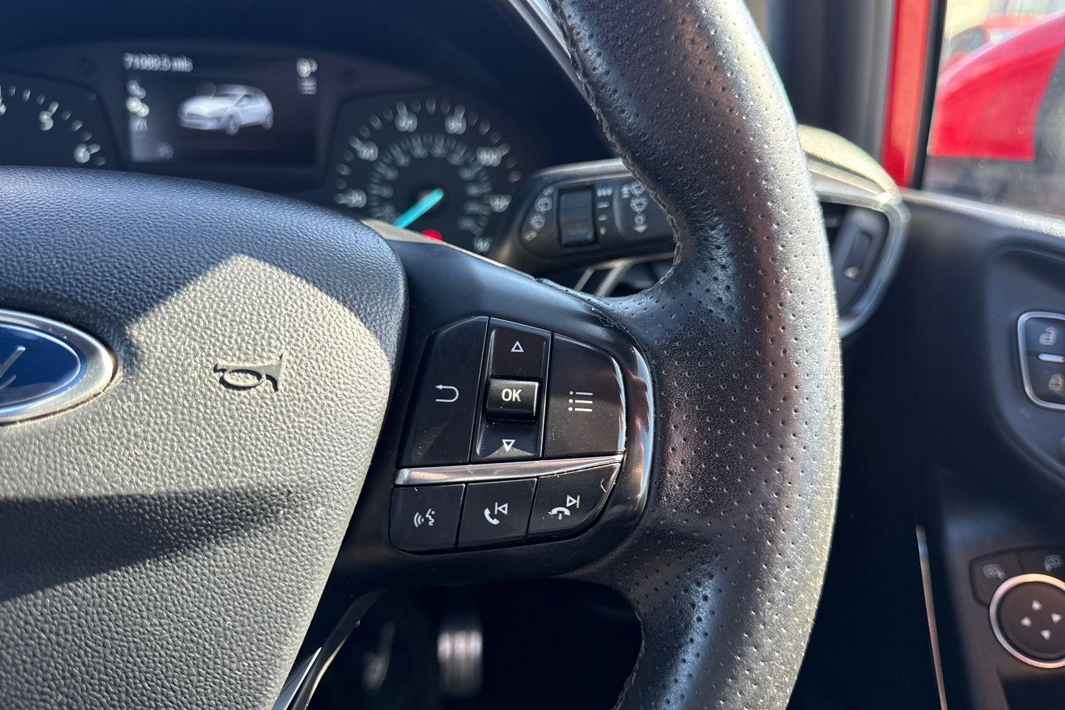 Ford FIESTA Photo 28