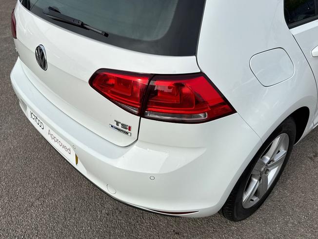 VOLKSWAGEN Golf Photo 22
