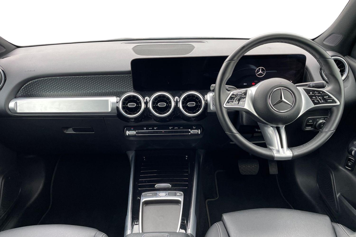 Mercedes-Benz GLB Photo 9