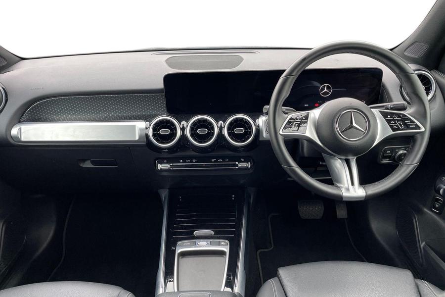 Mercedes-Benz GLB Photo autoimg-189a7ae86ef36d336061f73d6f806d7e121261a0.jpg