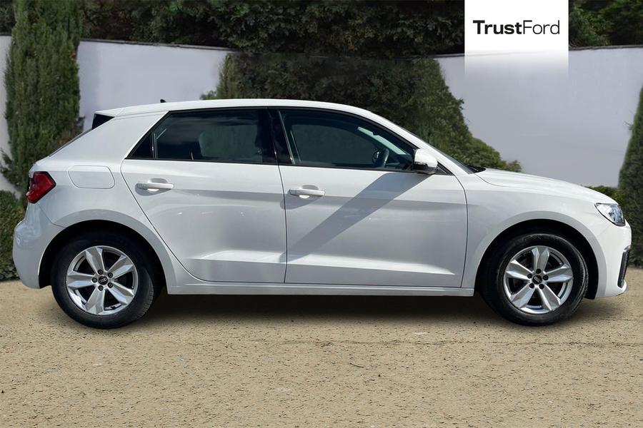 Audi A1 Photo autoimg-189e088131b098610526ae96de64e39fc300fa4c.jpg