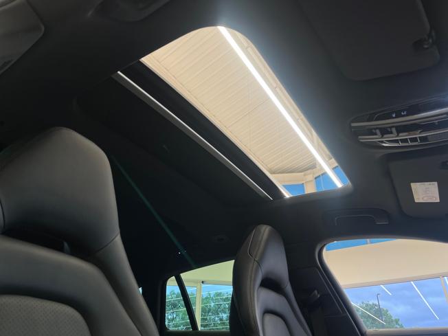 PORSCHE Panamera Photo 28