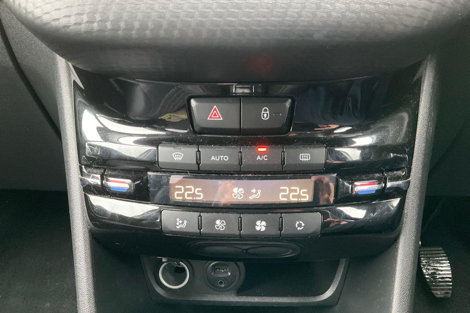 Peugeot 2008 Photo 26