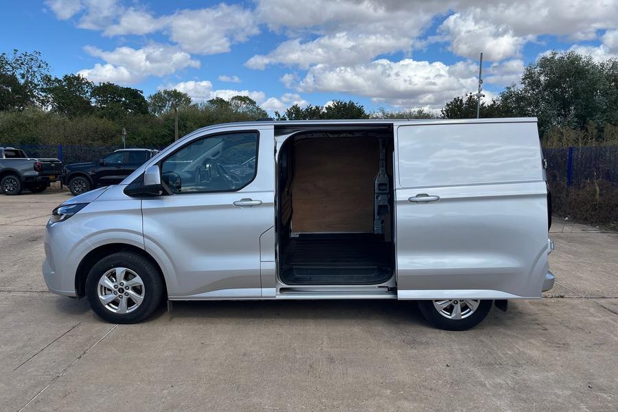 Ford TRANSIT CUSTOM Photo autoimg-18a11b5707477af2ba87f35ac1b1d410f5218e43.jpg