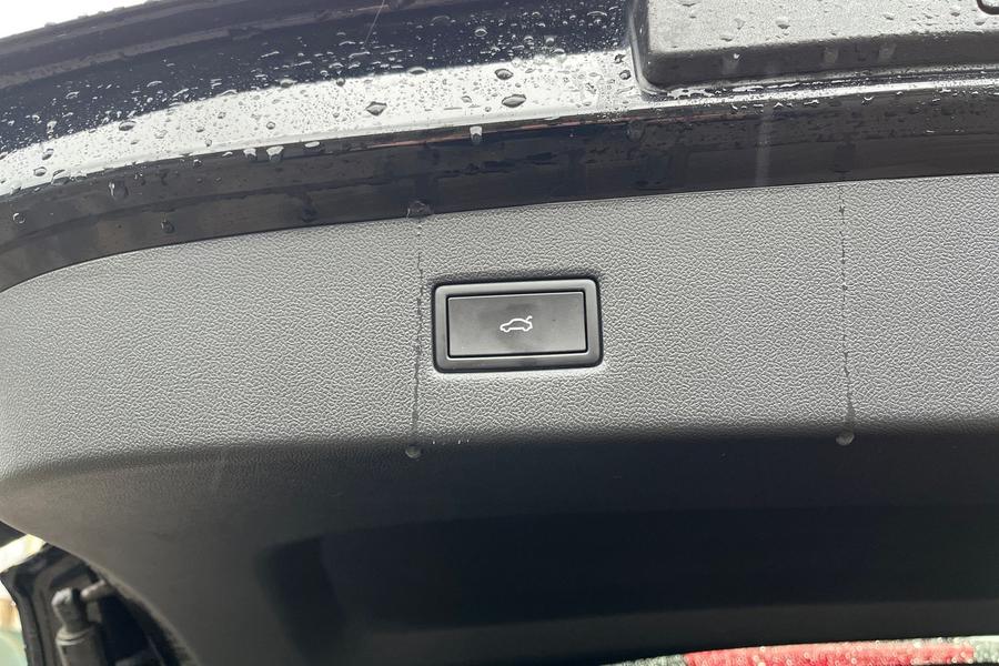 Ford Explorer Photo autoimg-18a7c1f5c00fb03b62820b825a14f008e13de263.jpg