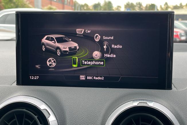 Audi Q2 Photo 14
