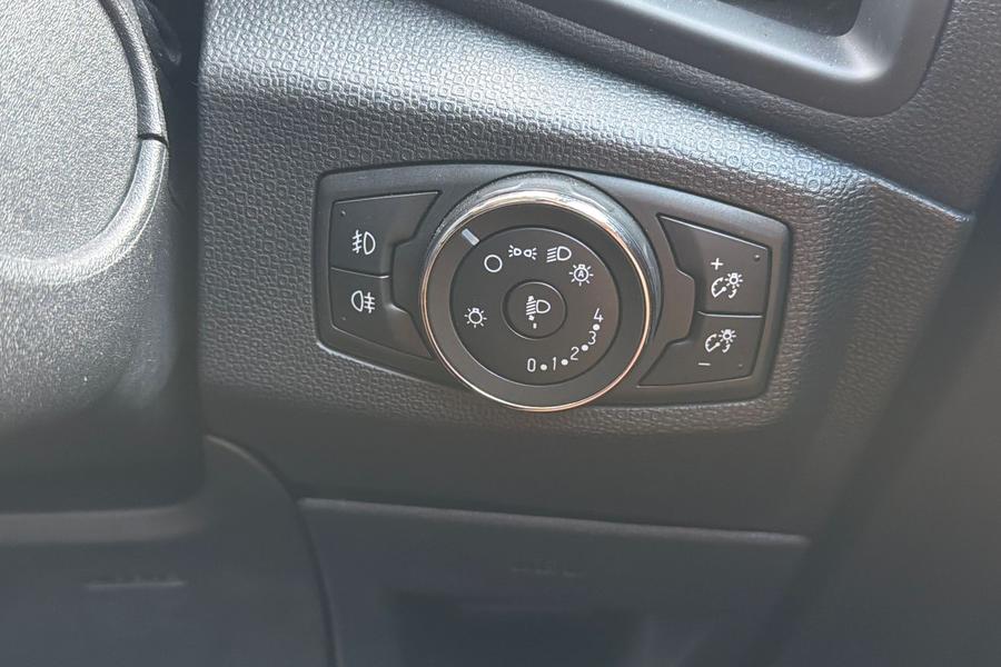 Ford ECOSPORT Photo autoimg-18a88121b743f53864a4b0714c891544be3e5d35.jpg