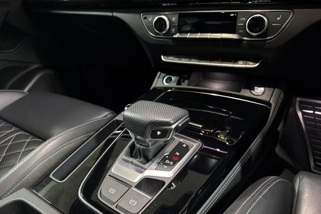 AUDI Q5 Photo 24