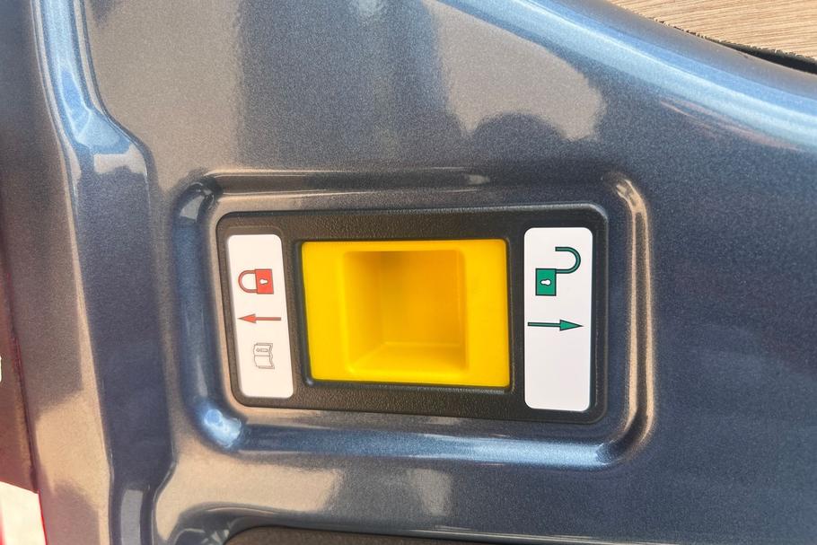 Used FORD TRANSIT WP75PLN 27