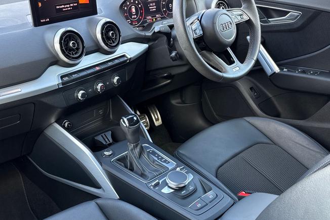 Audi Q2 Photo 26